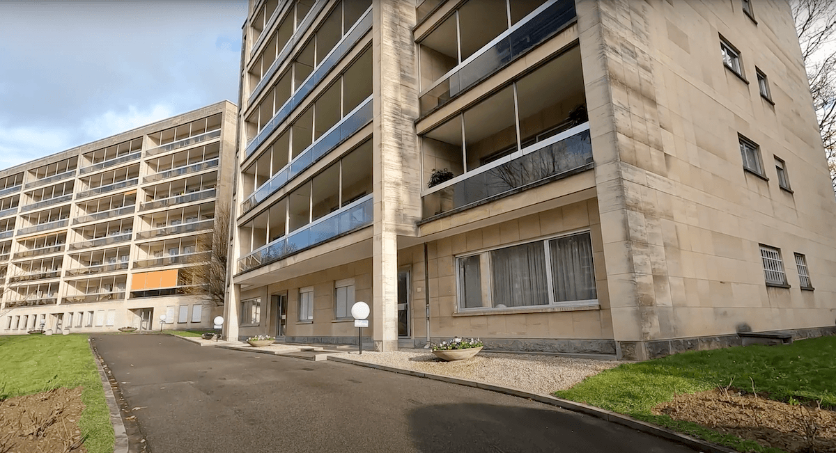 В этом здании — офис Groupe d'Investissement Financier