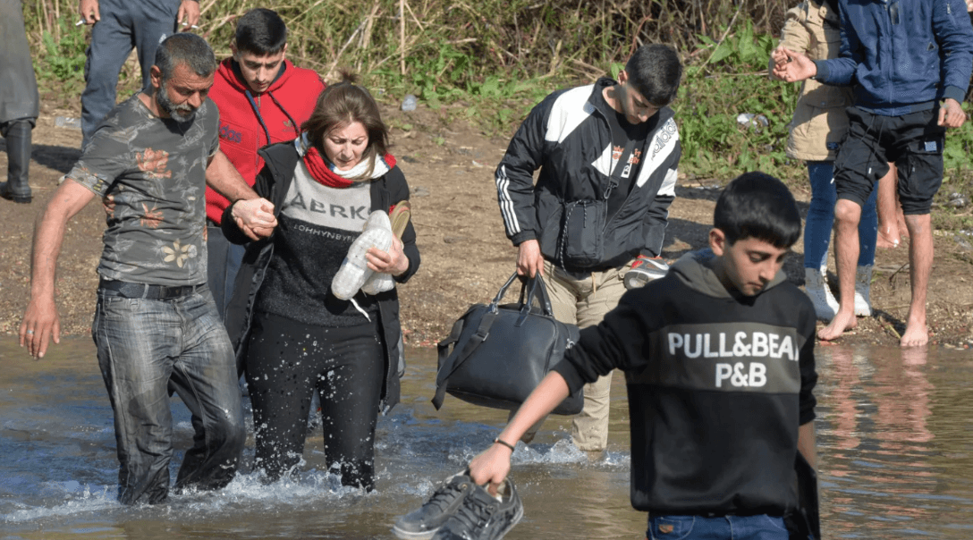 Сирийцы-алавиты бегут в сторону Ливана из Латакии