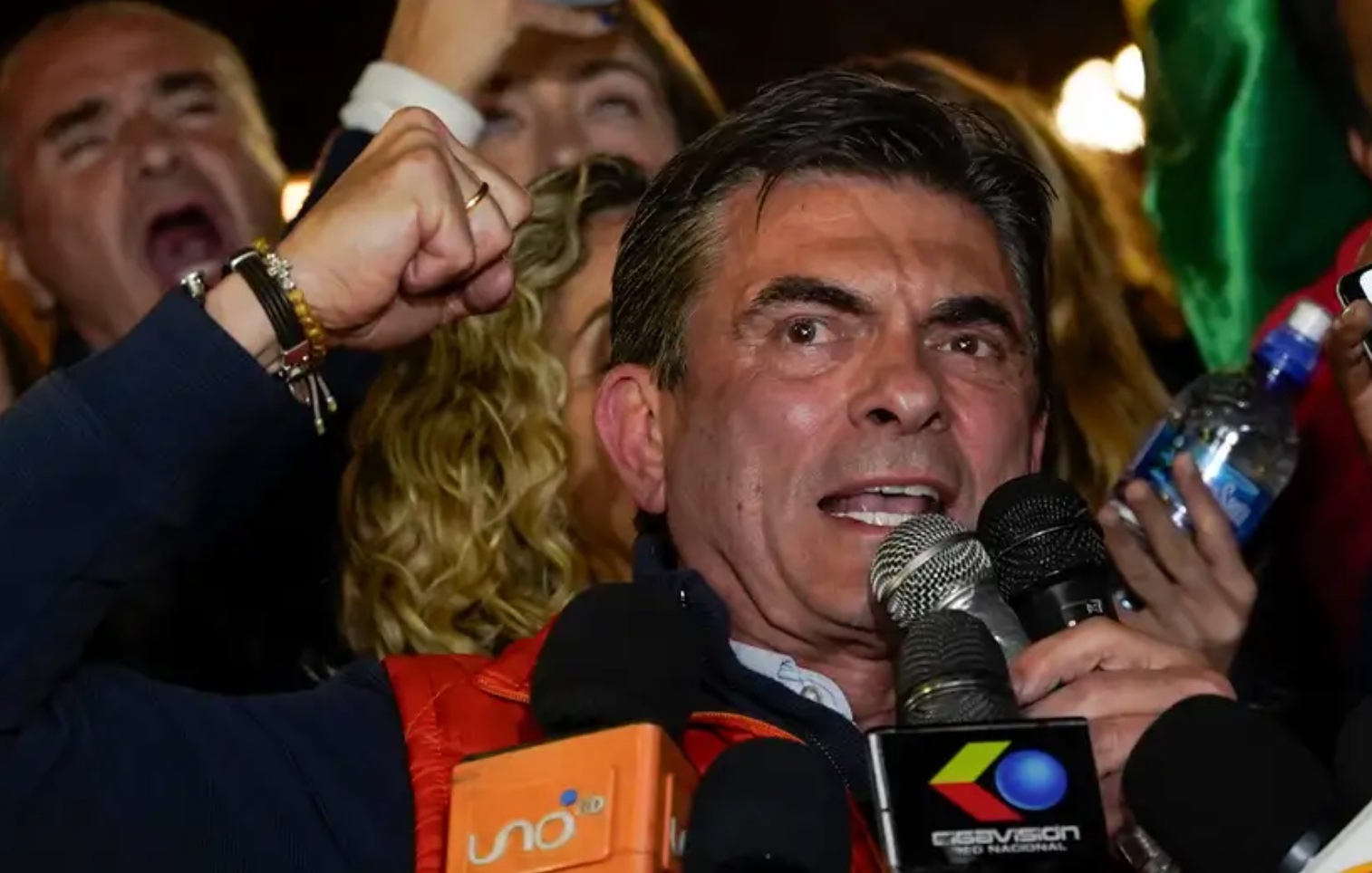 Кандидат в президенты Родриго Пас