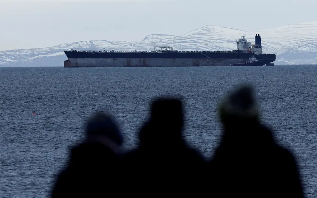 Танкер Marinera после задержания у берегов Шотландии. Фото: Reuters