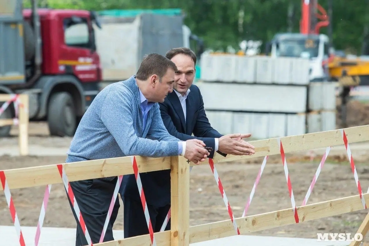 Alexei Dyumin and Maxim Krylov
