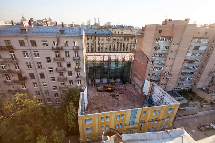 «Мне звонили из мэрии и угрожали» — активист «Архнадзора» рассказал о незаконном сносе зданий и парков