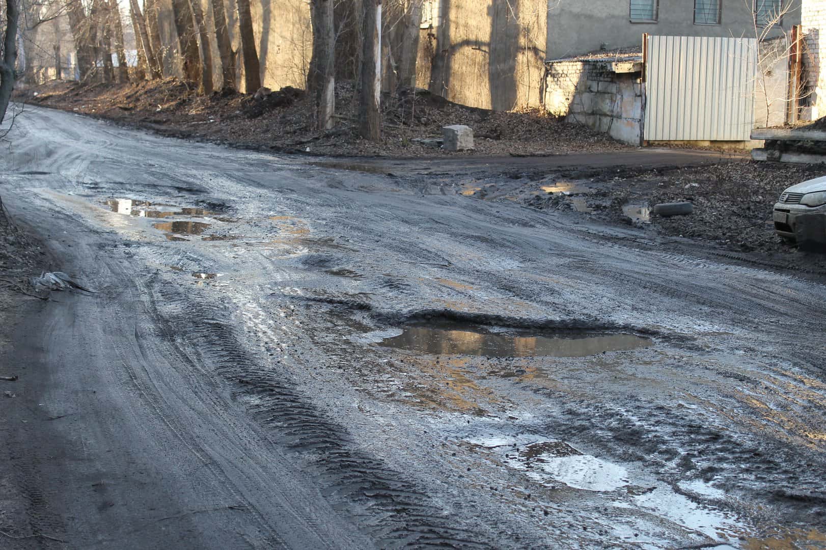В Воронеже задержали банду мошенников, торговавших бомбоубежищами. Ими оказались чиновники