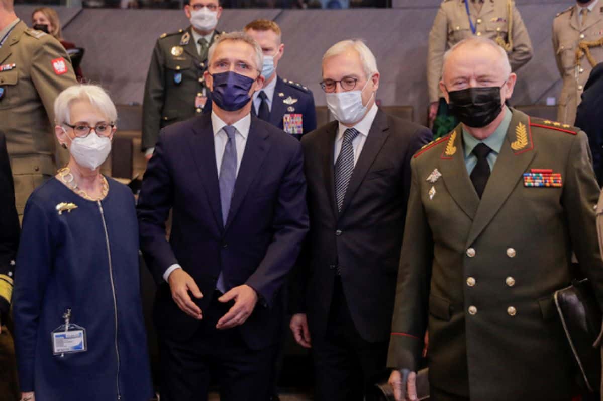 Дипломатия «Искандеров». Чего добивается Путин, выдвинув Западу заведомо невыполнимые условия