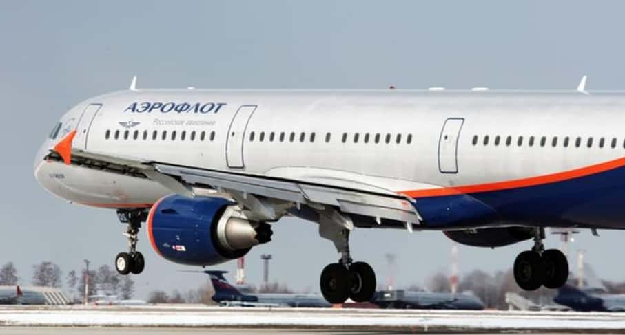 Минторг США запретил обслуживание 100 самолетов из РФ, включая борт миллиардера Абрамовича