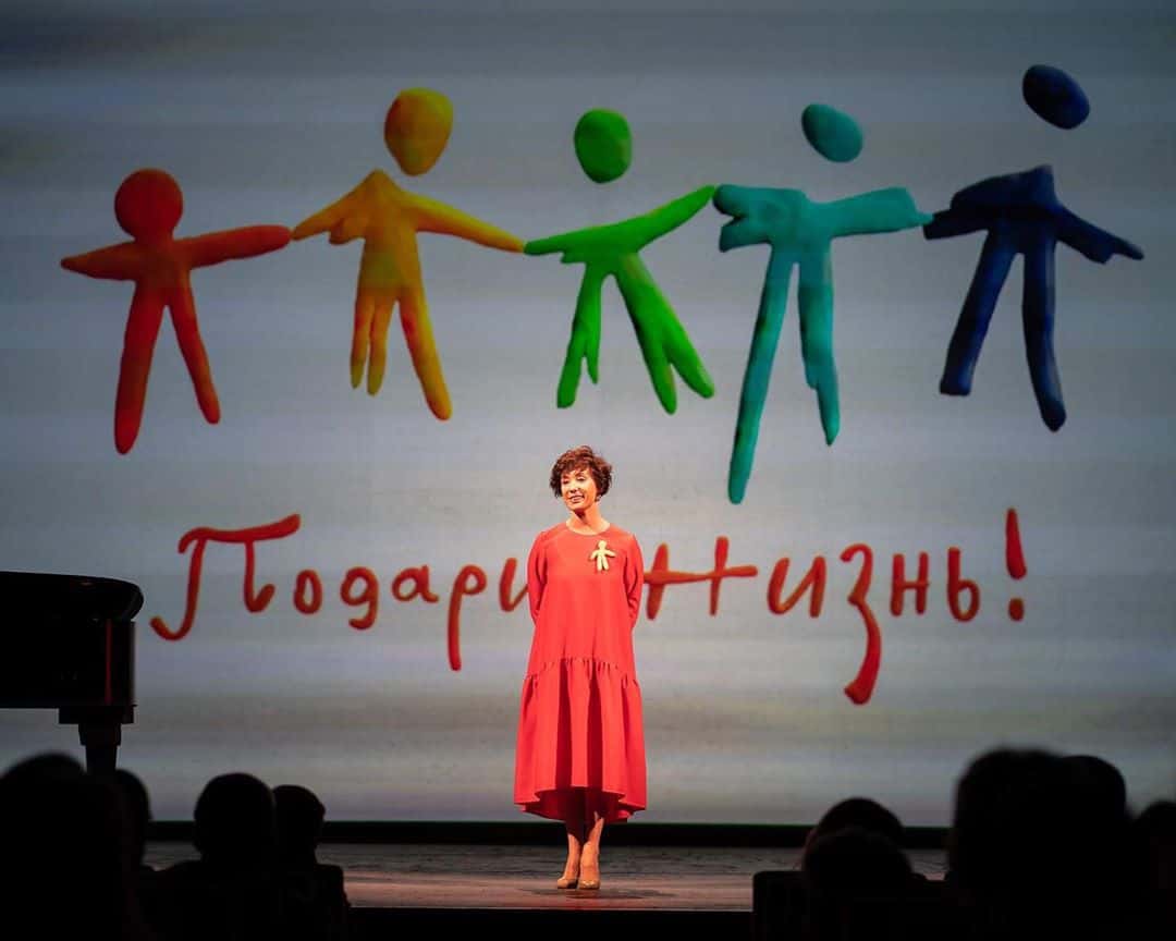 Российские благотворительные фонды теряют миллионы рублей из-за отключения карт и Apple Pay — РБК