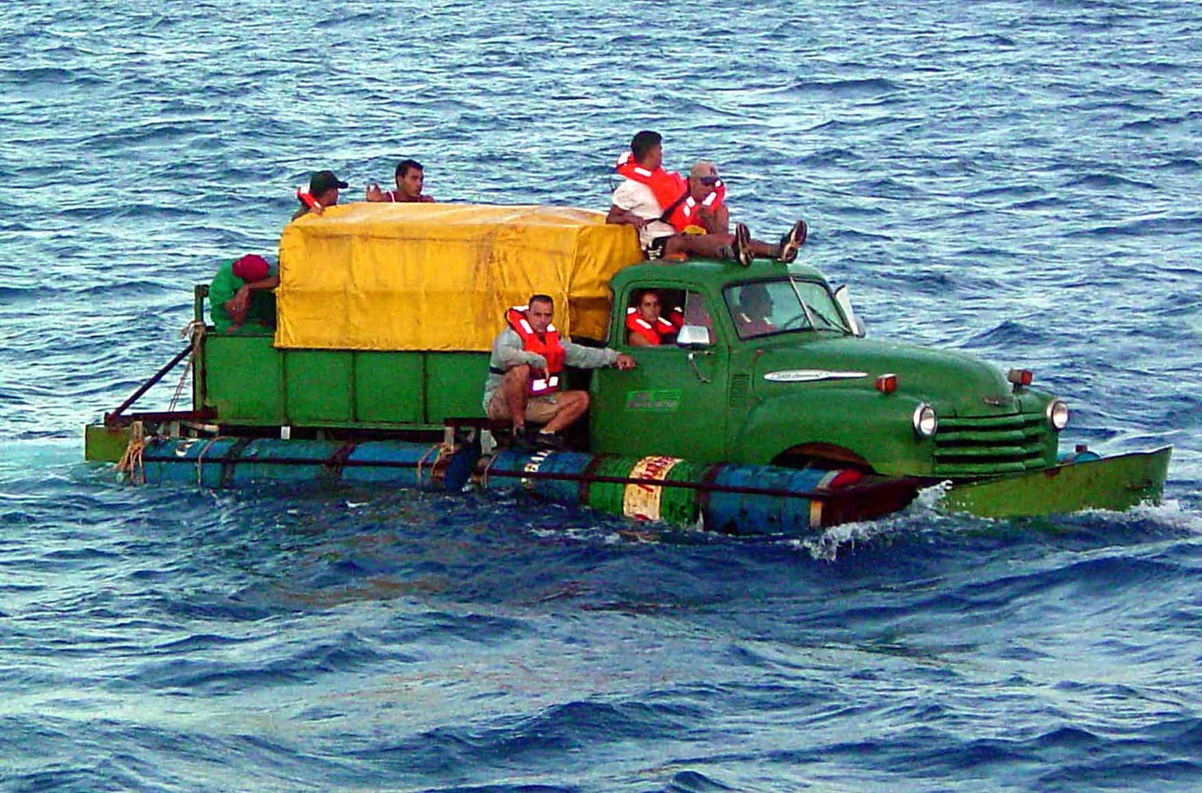Neither patria nor muerte. Will Russian emigration repeat the fate of Cuban emigrants?