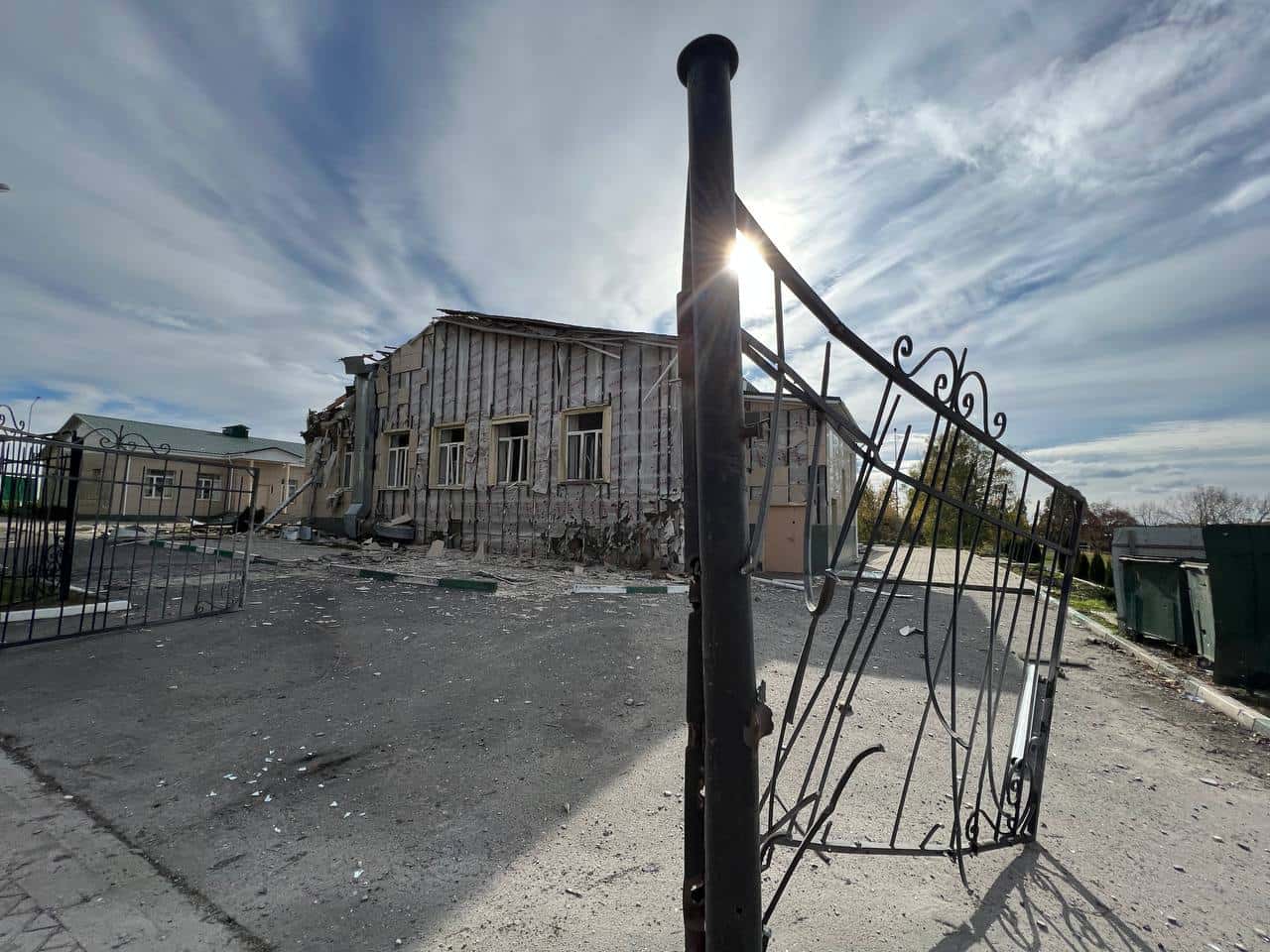 Губернатор Гладков заявил о гибели двух человек в Шебекино. Местные жители говорят, что получили сообщения об обстрелах после их окончания