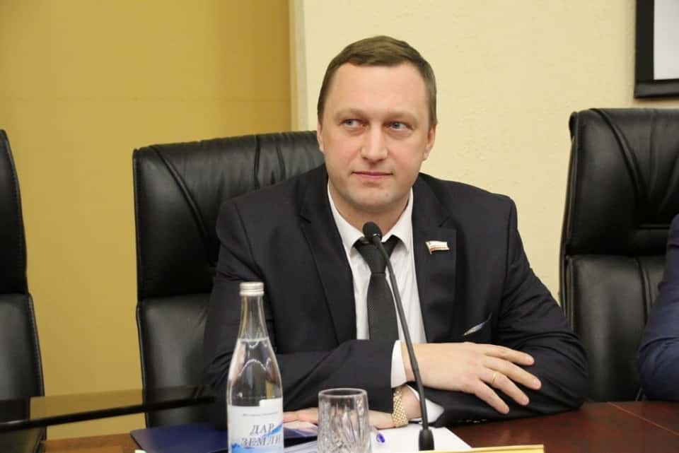 В Саратовской области отменили новогодний салют и придумали елку для детей мобилизованных