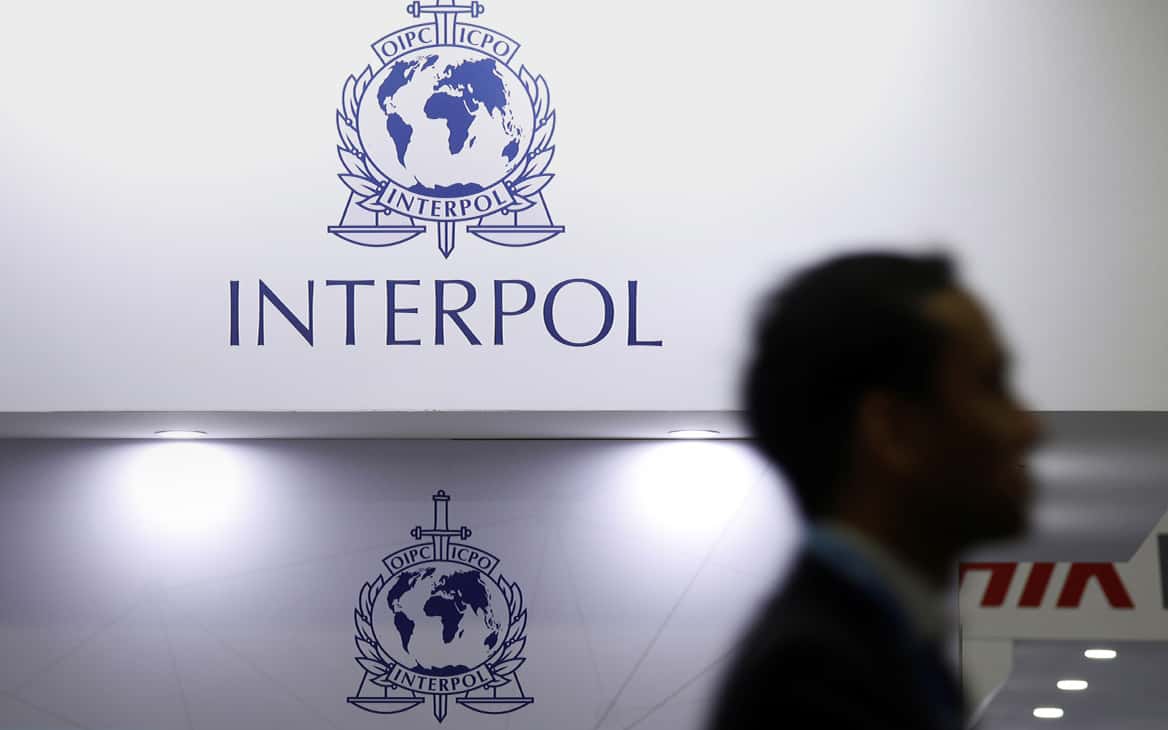 Интерпол отказал России в экстрадиции Невзорова, Солдатова и Белоцерковской, поскольку статьи о «фейках» про армию РФ нет в УК других стран