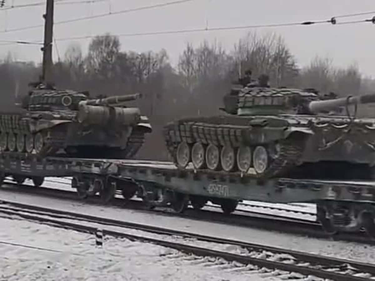 В Ростовской области подорвали ж/д пути. Видео