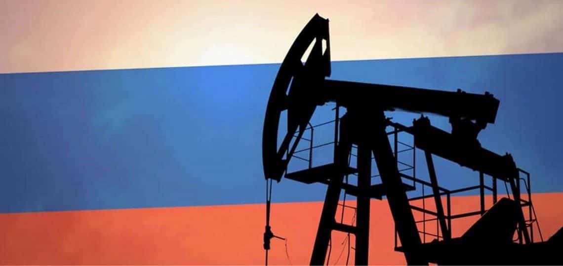 Путин подписал указ, запрещающий торговать нефтью со странами, которые поддержали введение ценового «потолка»