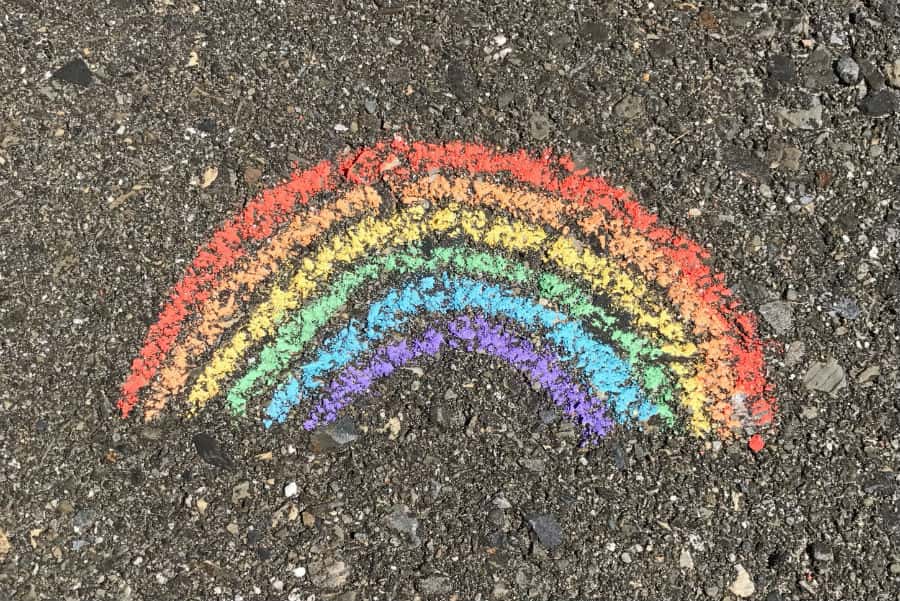 В России по доносу депутата завели первое дело о «пропаганде» ЛГБТ. Его возбудили в отношении издательства Popcorn Books