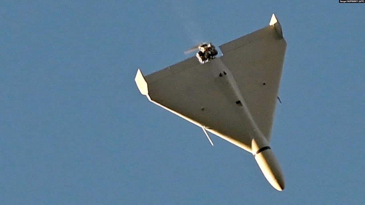 Украинские города подверглись ночным обстрелам и атакам беспилотников. В Хмельницком погибли двое спасателей