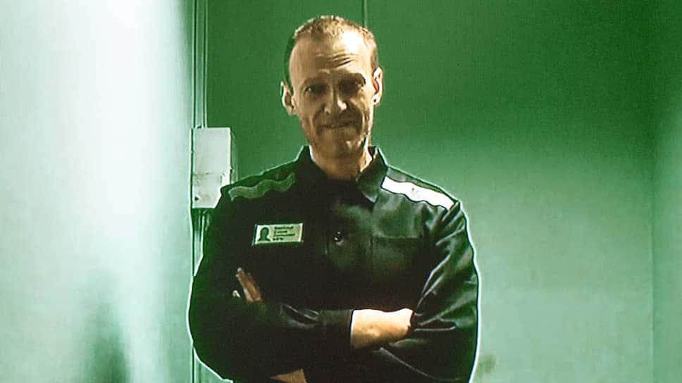 Навального в 12-й раз отправили в ШИЗО: «неправильно представился»