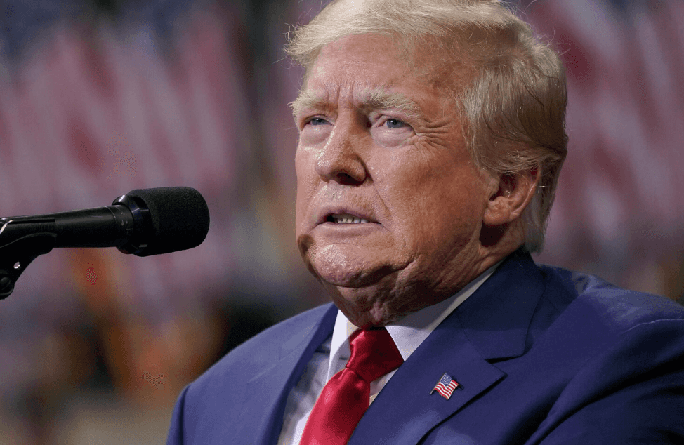 Трампу предъявили обвинение по делу о выплате порноактрисе $130 тысяч за молчание, теперь его могут арестовать