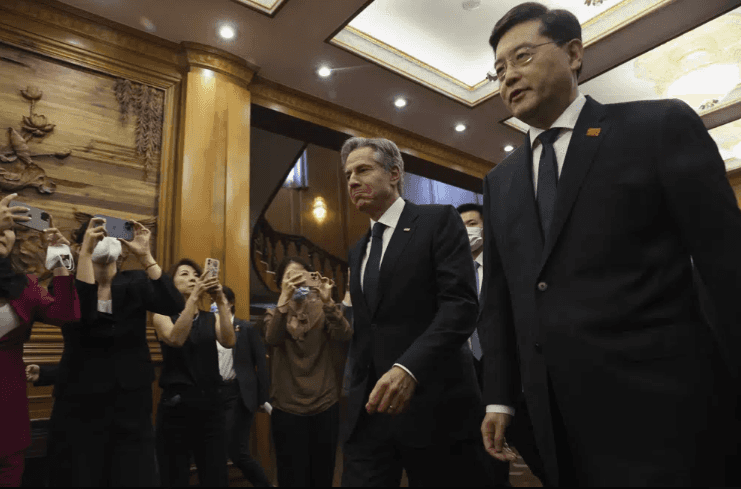 Госсекретарь США Энтони Блинкен приехал в Пекин. Он стал первым высокопоставленным американским дипломатом, посетившим Китай за пять лет