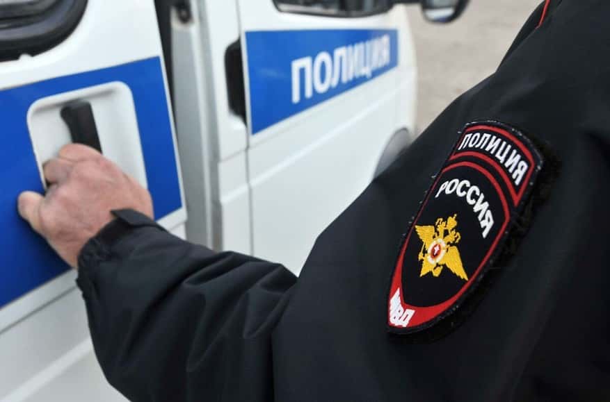 Law enforcement raids homes of Memorial human rights lawyer Sergei Trutnev and journalist Oksana Asaulenko in Perm, Russia