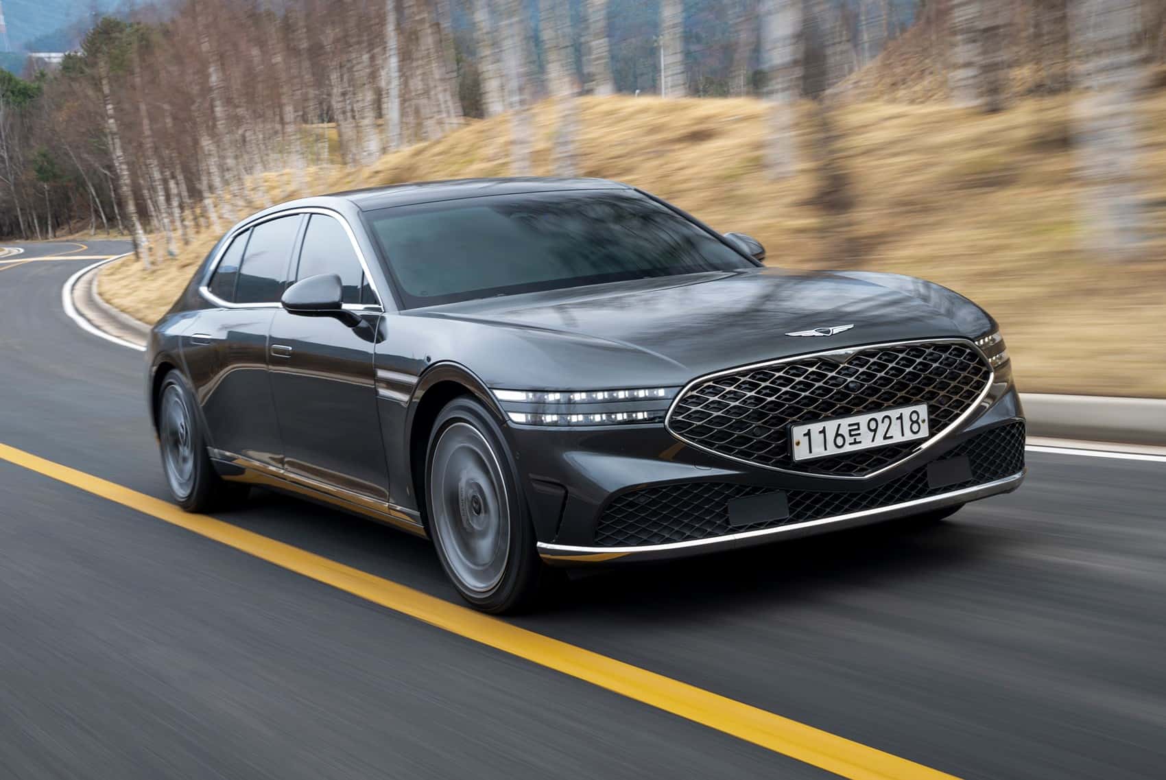 «Агентство»: Госструктуры выделили 566 млн рублей на покупку иномарок. Путин требовал, чтобы чиновники пересели на отечественные машины