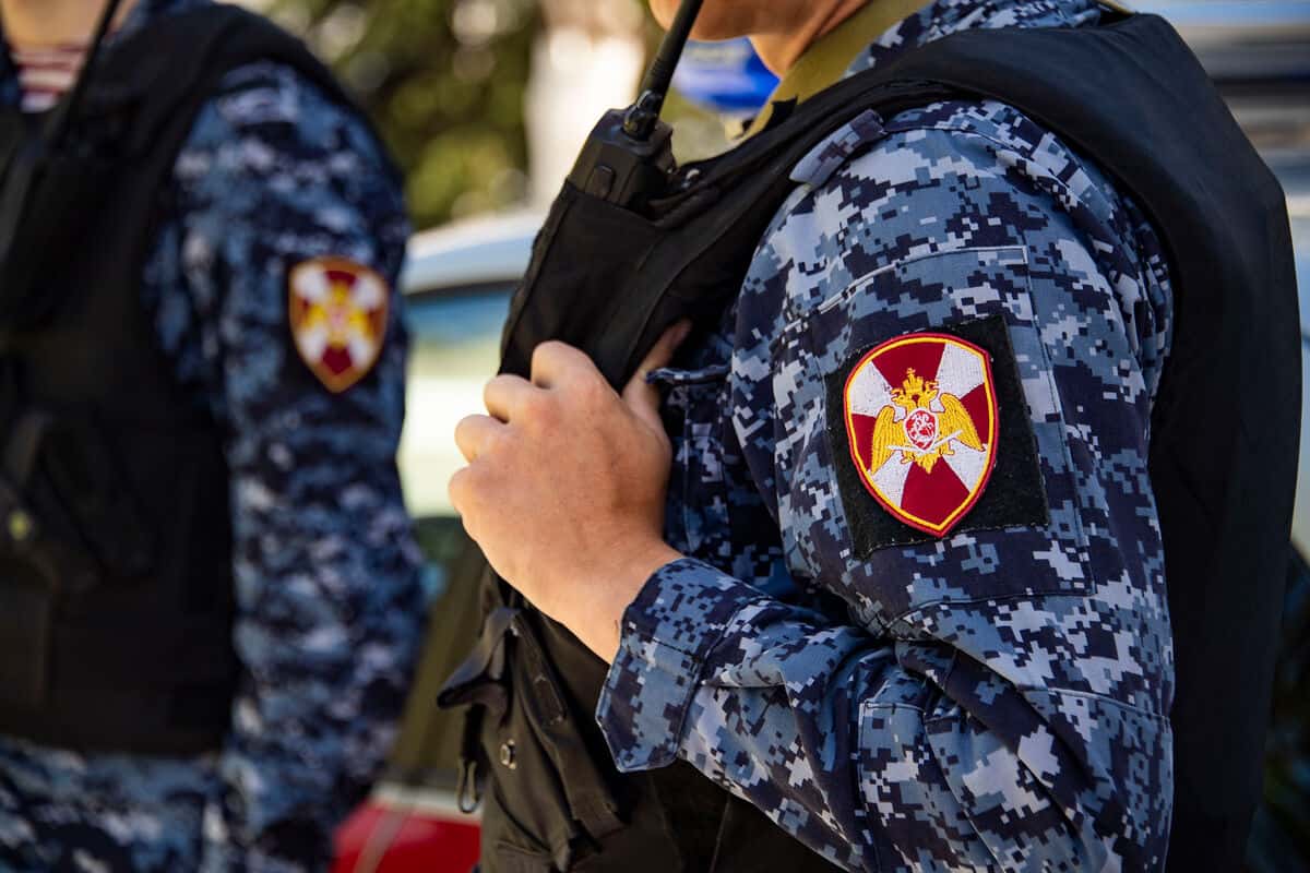 Вернувшийся с войны в Украине сотрудник Росгвардии убил жену и покончил с собой — «Регнум»