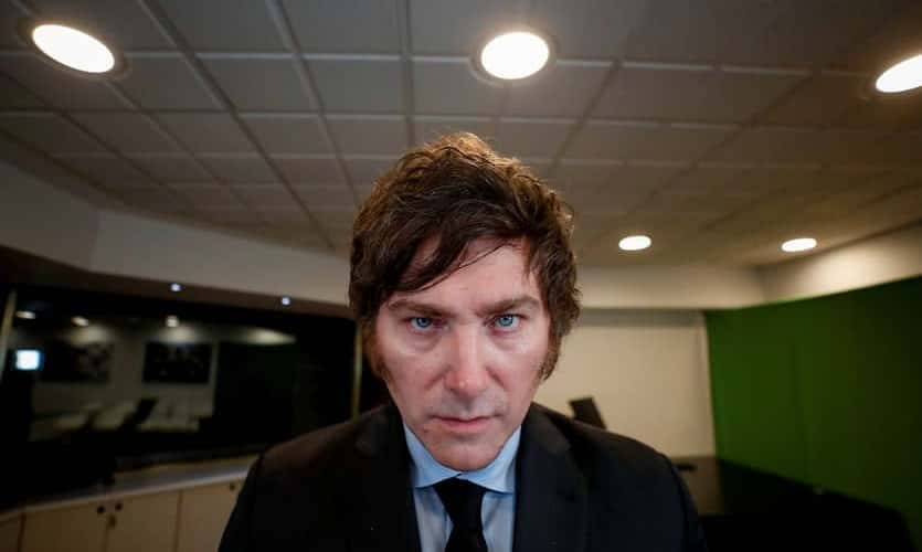 «Новый аргентинский президент Хавьер Милей настроен резать экономику страны по живому» — эксперт