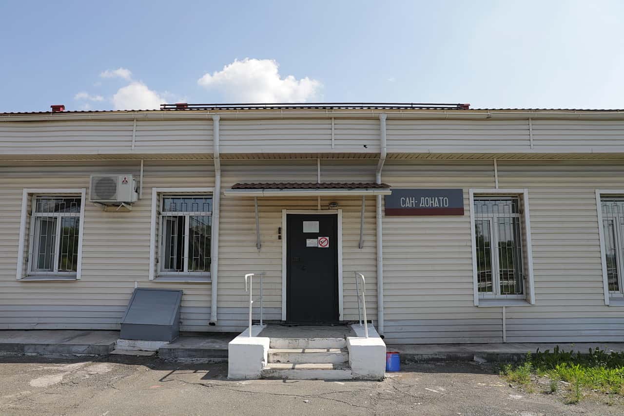 На железнодорожных путях в Нижнем Тагиле у нефтебазы произошел взрыв. Рядом нашли еще одно взрывное устройство