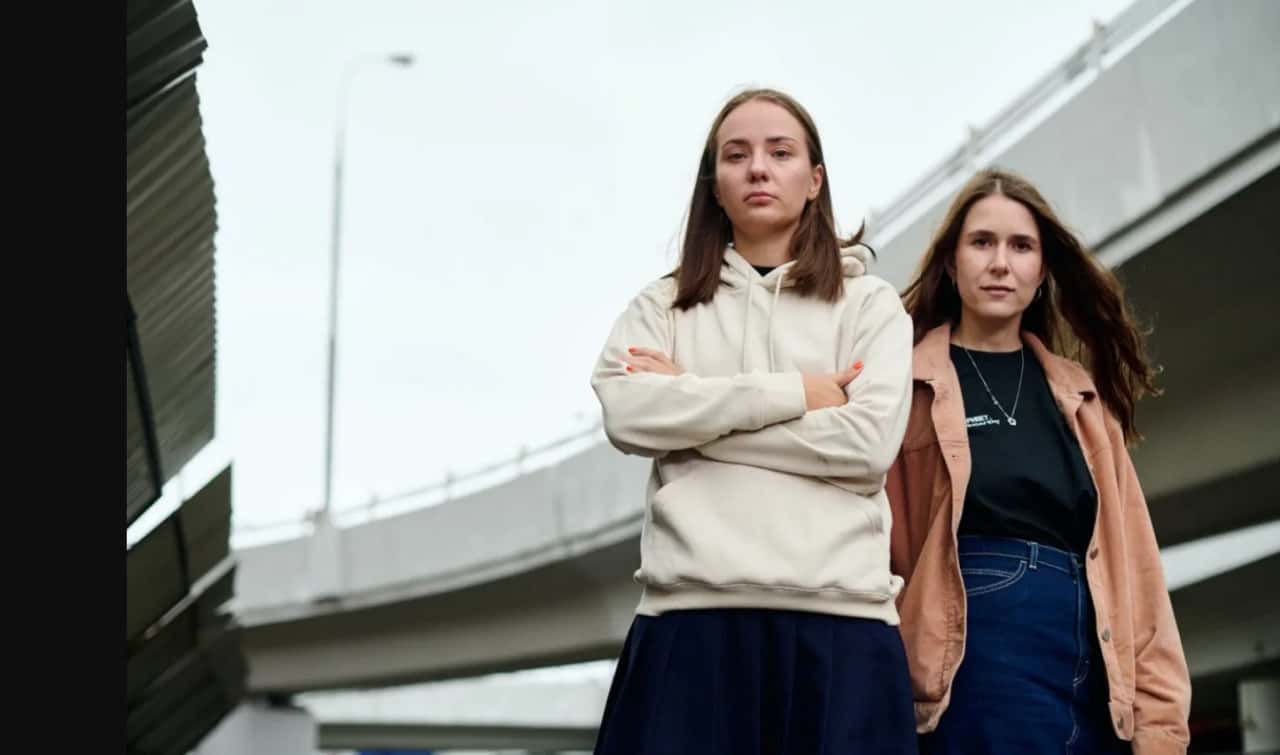 Сервис Apple Podcasts потребовал удалить подкаст «Привет, ты иноагент» — авторы подкаста