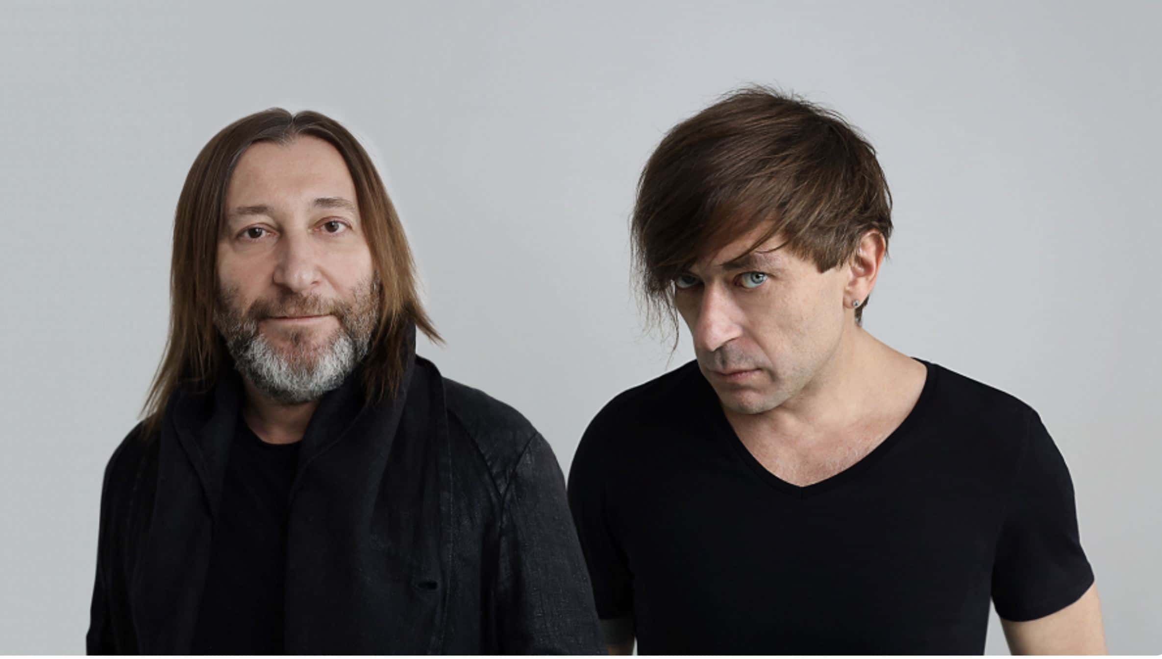 Музыкантов «Би-2» держат в тюремной камере на жаре в Бангкоке: «Это клетка под раскаленным солнцем, там сейчас 35–40 градусов»