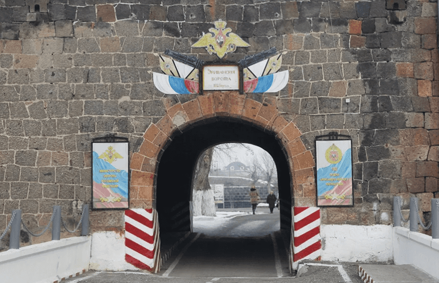 Российские военные похитили в Гюмри россиянина, который скрывался в Армении после отказа от военной службы