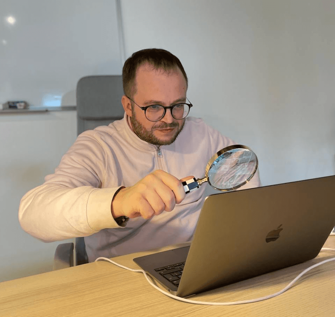 Russia launches criminal case against The Insider journalist Sergei Ezhov, police raids his parents’ home