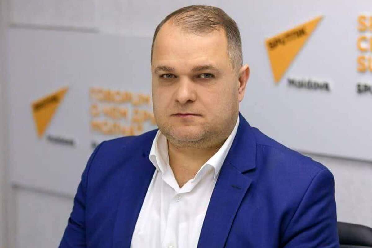 Молдова вышлет трех российских дипломатов из-за побега депутата Нестеровского