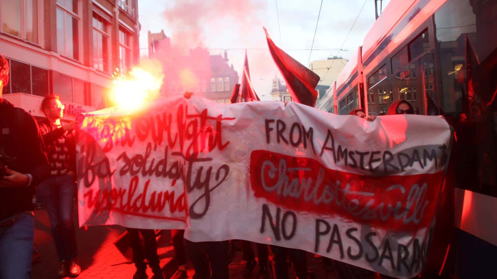 Нидерландский парламент поддержал инициативу ультраправых о признании «Антифа» террористической организацией вслед за заявлением Трампа