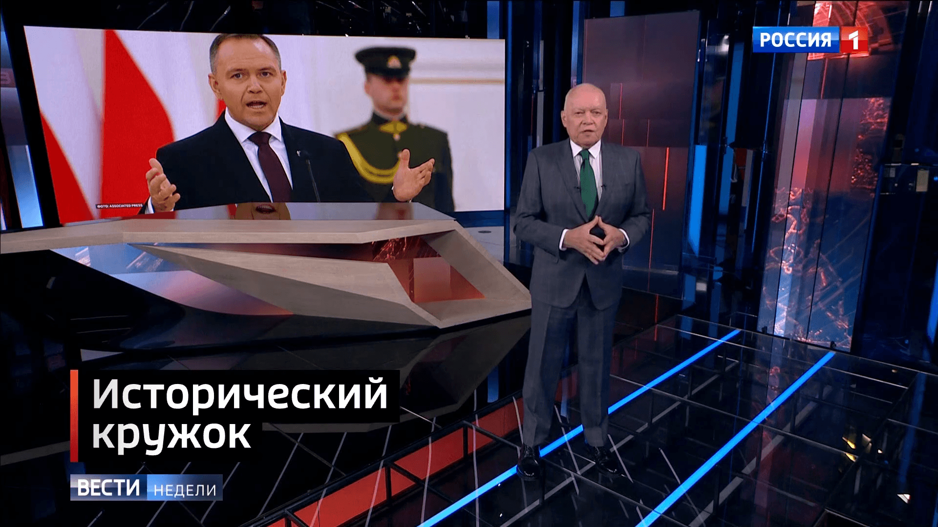 Фейк Дмитрия Киселева: кумир президента Польши маршал Пилсудский мечтал вместе с Гитлером захватить Россию и запретить там русский язык