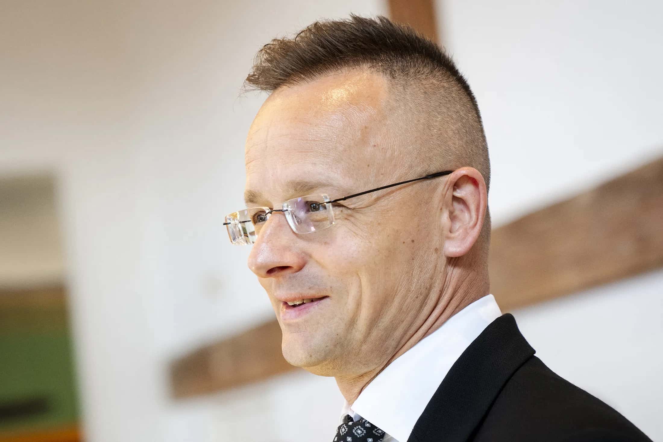 Венгрия заблокирует 20-й пакет санкций против России — глава венгерского МИД Сийярто