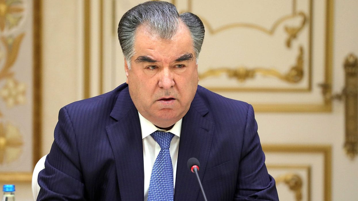 Страна вечного Рахмона: транзит в Таджикистане отменяется