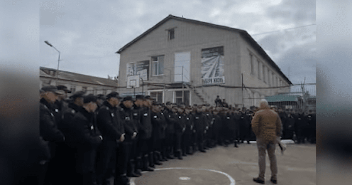 Госдума приняла закон, разрешающий мобилизацию убийц и насильников. Ранее это делали незаконно