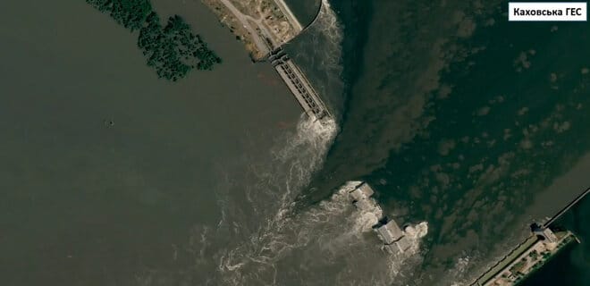 «Путин хотел отрезать Крым для Украины любой ценой, даже лишив его воды». Украинские эксперты о подрыве плотины Каховской ГЭС