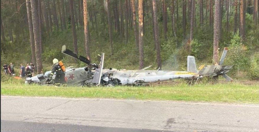 В Беларуси упал вертолет Ми-24, пострадали члены экипажа. Минобороны заявило о «жесткой посадке»