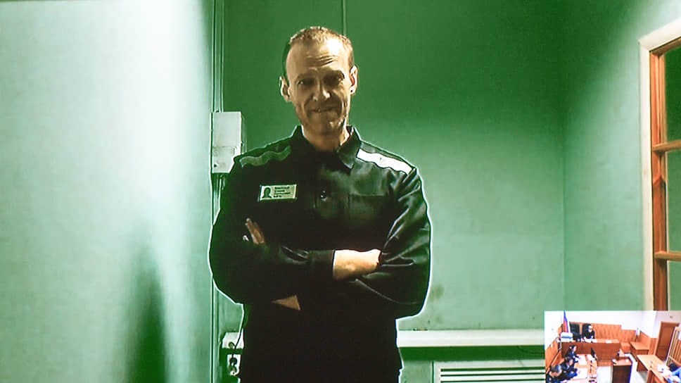 Навальный призвал адвокатское сообщество вступиться за его арестованных адвокатов и не молчать