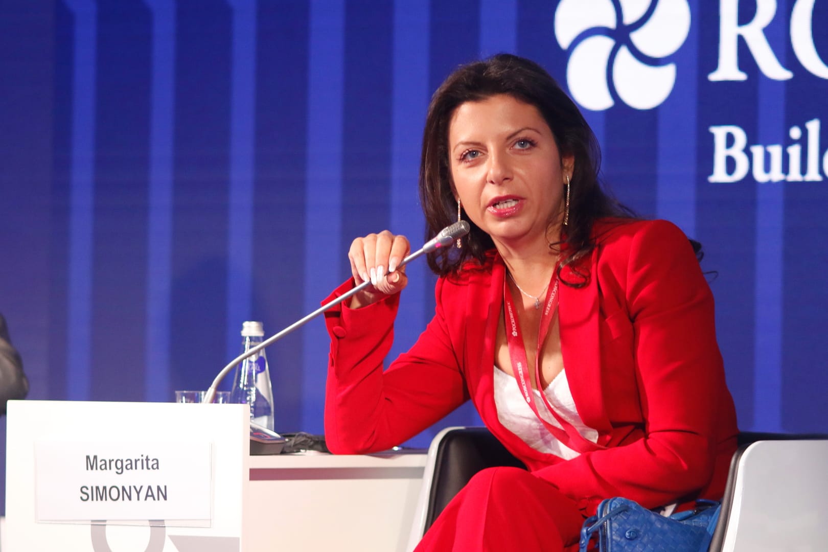 Пятая колонна Кремля. Власти России объявили войну программам обмена с США, в которых участвовали сами чиновники