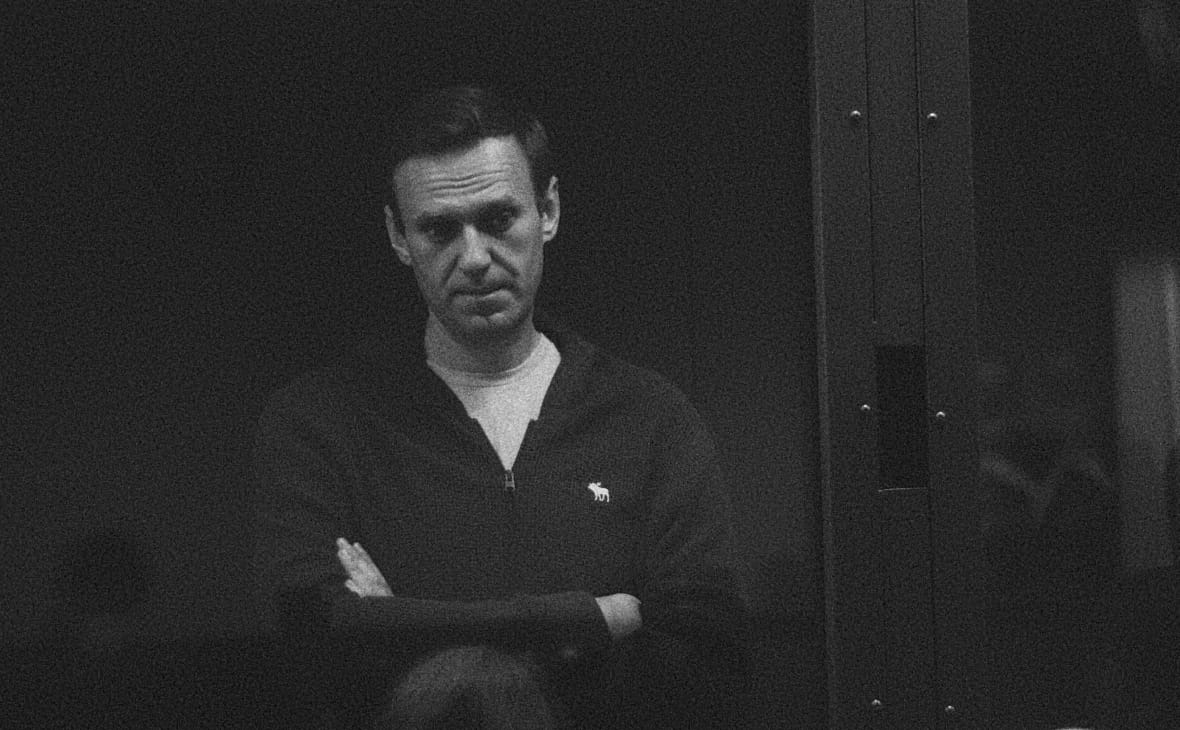 Kremlin-controlled media banned from covering Navalny’s death