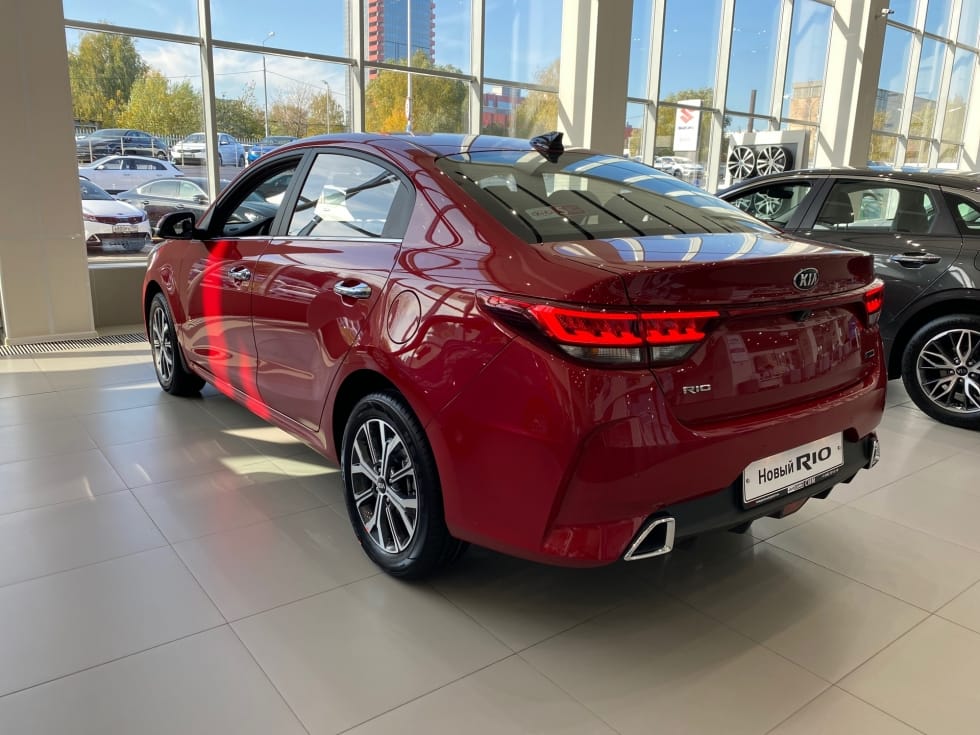 Южная Корея ужесточила запрет на поставки автомобилей в Россию