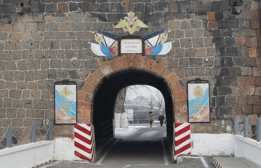 Российские военные похитили в Гюмри россиянина, который скрывался в Армении после отказа от военной службы