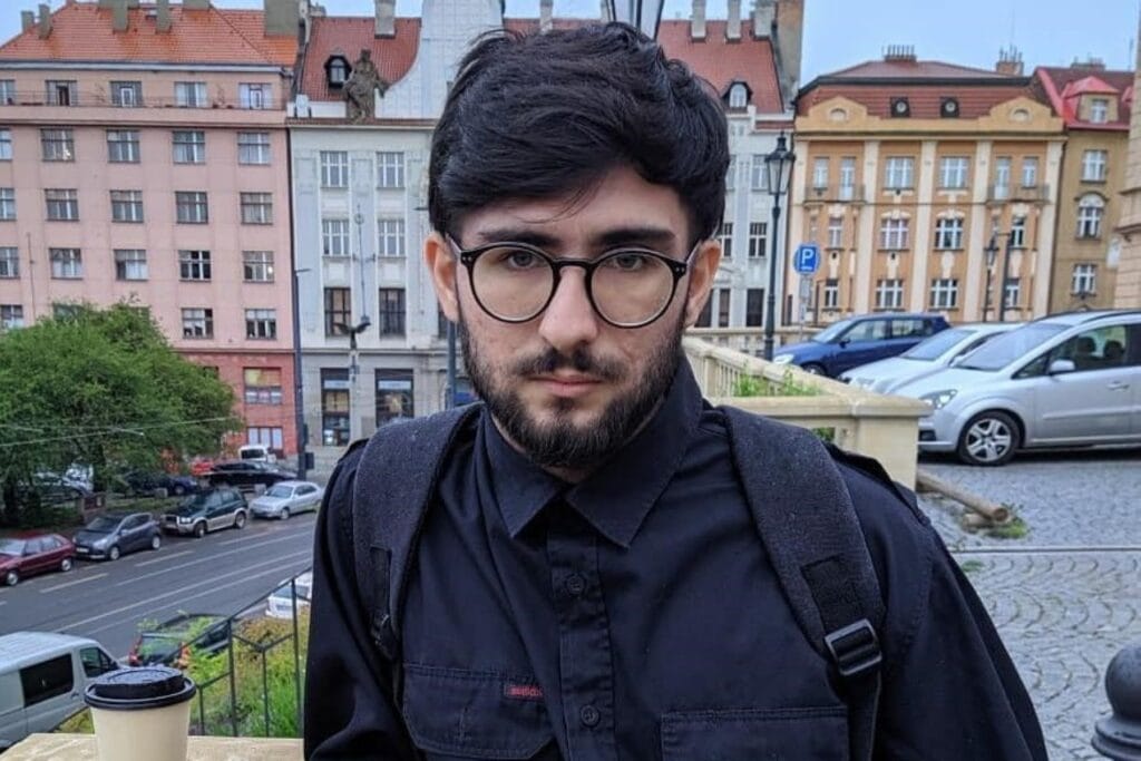 В Баку задержали политолога Бахруза Самадова. Он исследовал азербайджанский авторитаризм и открыто критиковал режим Алиева