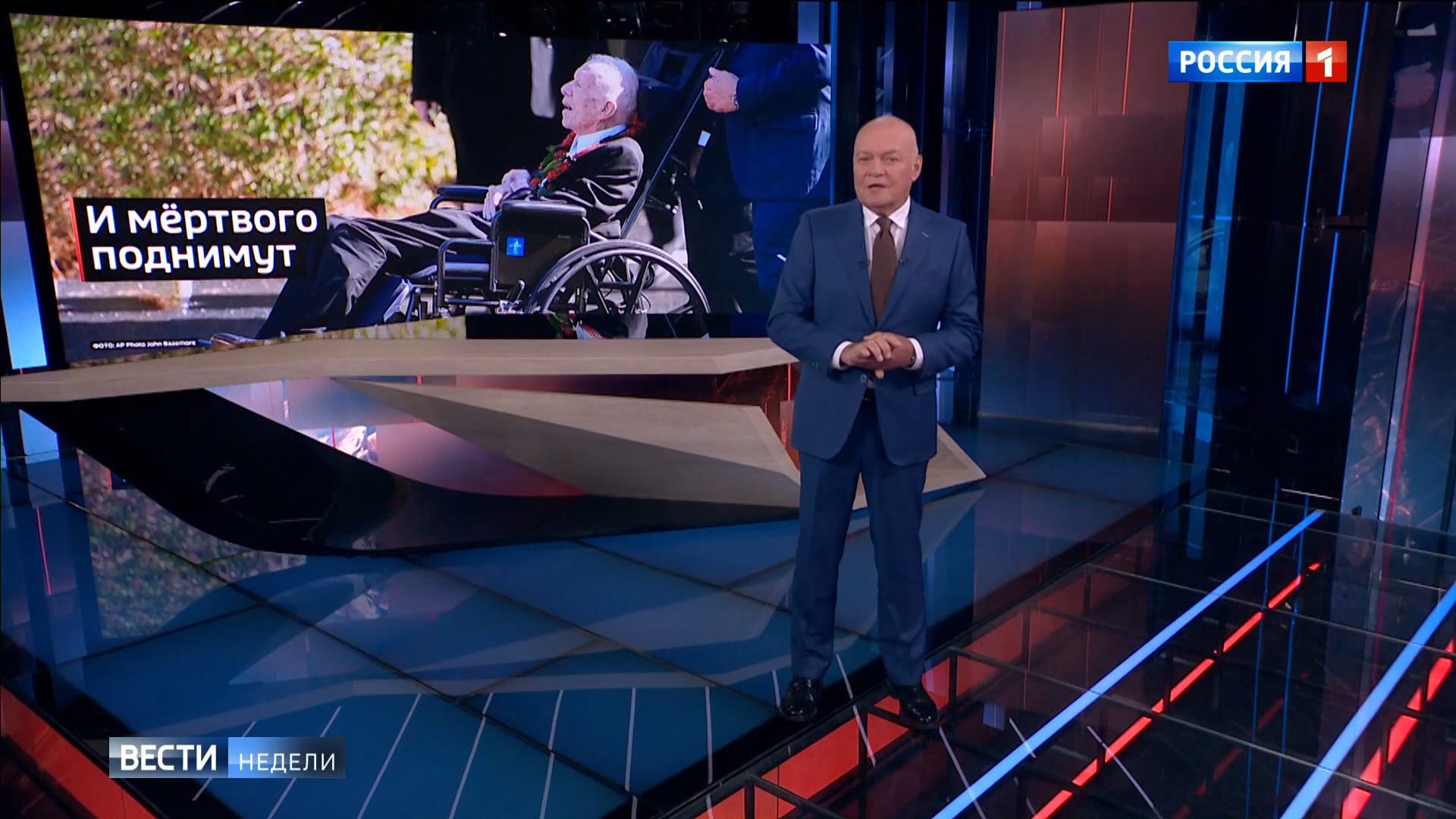 Kremlin propagandist revives old Trumpist “dead voters” myth