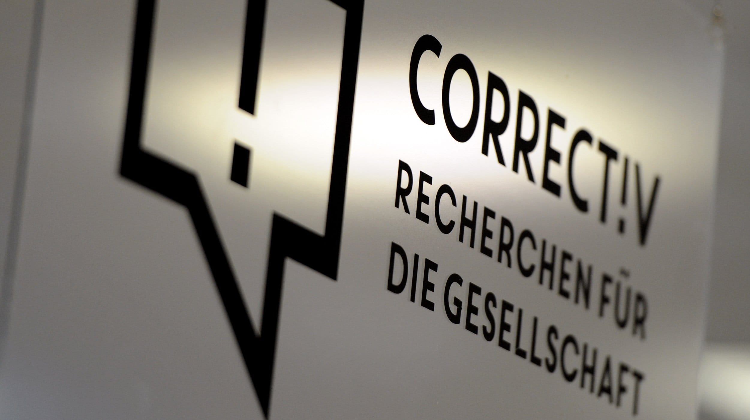 На издание Correctiv началась DDoS-атака после расследования о связи кампании по дезинформации Doppelgänger с российским правительством