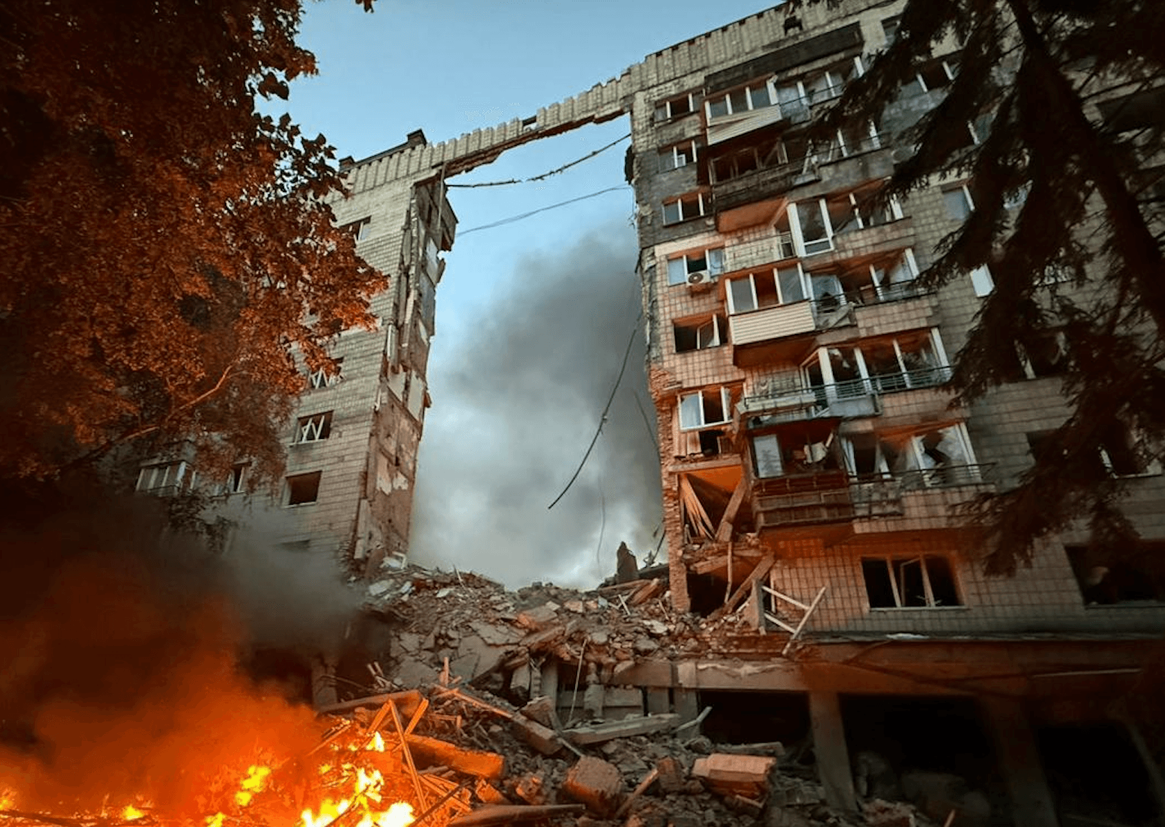 “Brutal” massive Russian missile and drone attack hits Kyiv overnight, killing 10 and injuring over 120