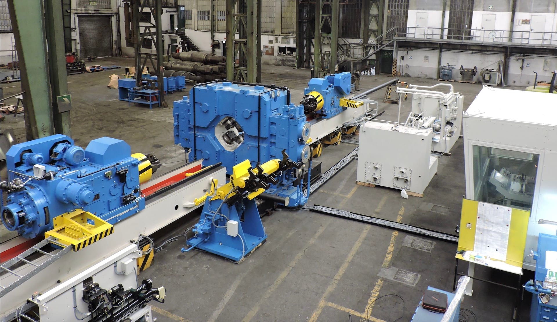 Просим к стволу! Россия в обход санкций ввозит австрийские станки, пригодные для ковки стволов гаубиц