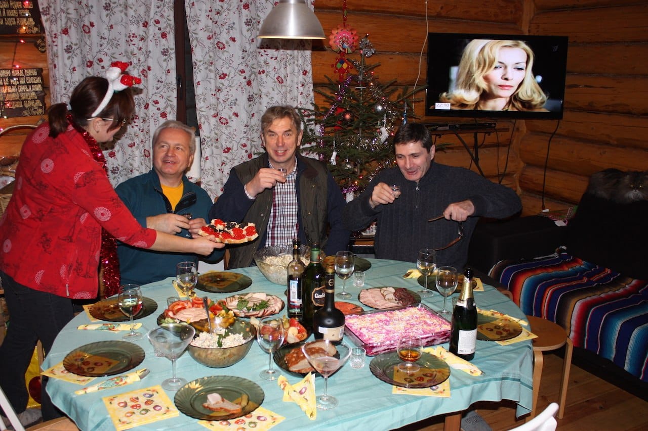 Spies, banquets, and embezzlement: The inner workings of Putin’s “cultural ties” directorate