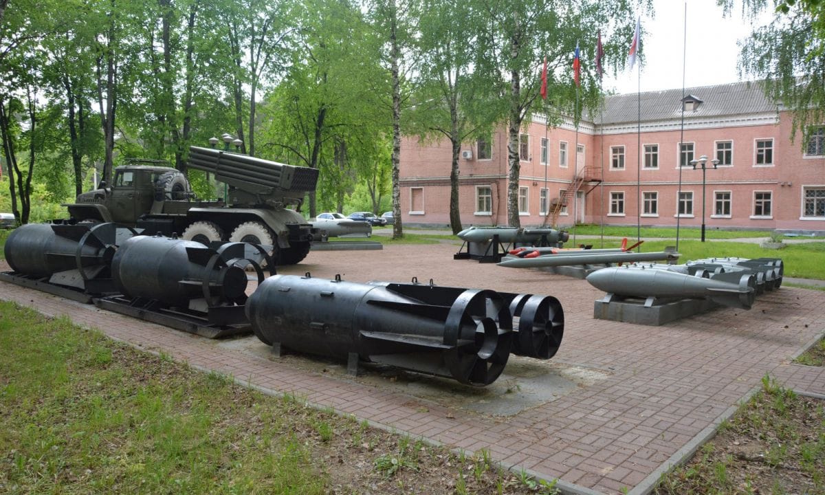 UK adds Russian defense companies and more “shadow fleet” ships to new sanctions package